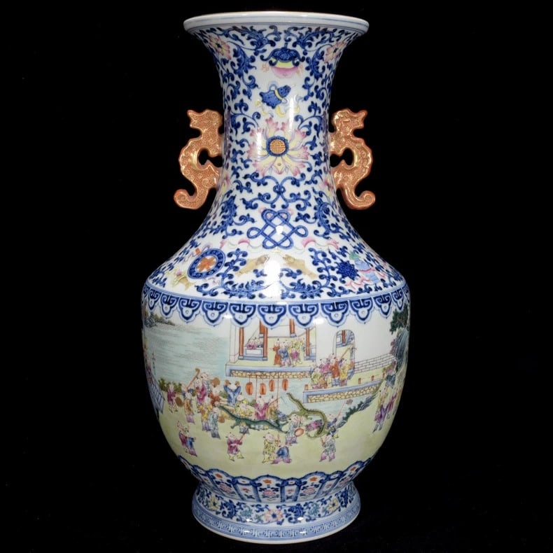 A fine Qing Dynasty Qianlong blue-and-white famille rose with a hundred sons playing a spring: Qing Dynasty Qianlong blue-and-white famille rose famille rose double particle with a hundred flowers playing in spring SIZE: 41x23cm (The Dimensions Of All Batches Are Manually Measured.If You Need M