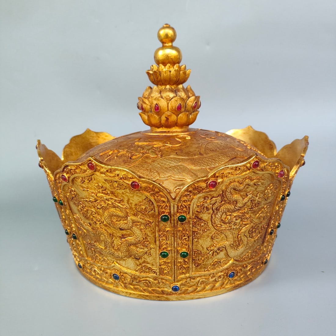 A finely crafted Qing Dynasty Nine-Dragon Crown official hat (1 of 6)