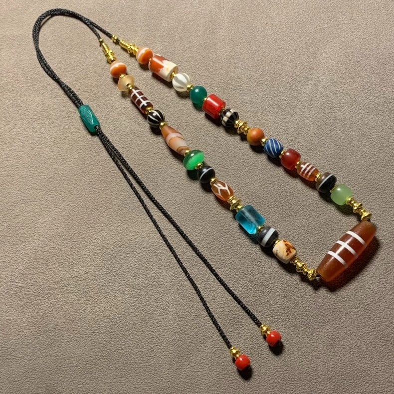 A beautiful Qing Dynasty Tibetan necklace collarbone chain (1 of 5)