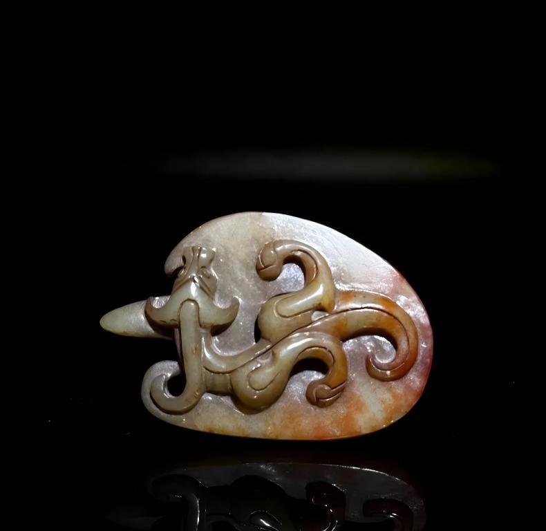 A fine Han Dynasty Hetian jade chi dragon rooster heart pendant (1 of 3)