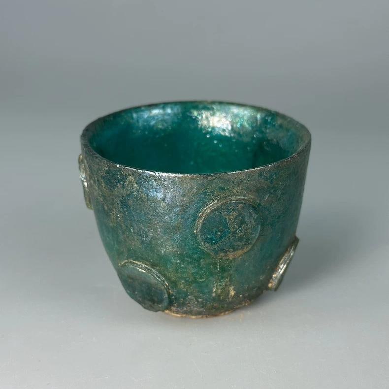 A beautiful Qing Dynasty glazed glass with raised studs: Qing Dynasty glass with raised studs SIZE: D:7cm H:5.8cm (The Dimensions Of All Batches Are Manually Measured.If You Need More Detailed Information, Please Contact Our Customer Service Before Bidding.