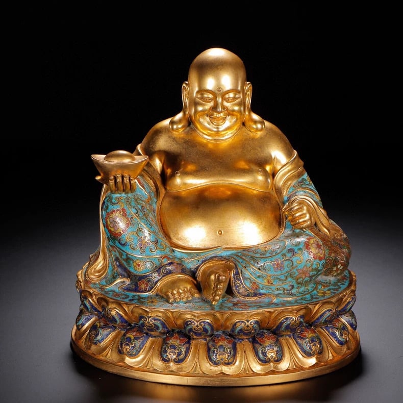A beautiful Qing Dynasty cloisonne gilt bronze Maitreya Buddha statue: Qing Dynasty cloisonne gilt bronze Maitreya Buddha statue SIZE: L:15cm W:12cm H:16cm (The Dimensions Of All Batches Are Manually Measured.If You Need More Detailed Information, Please Contact Our Cust
