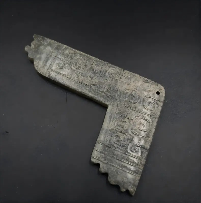 A beautiful Sengoku jade tablet (1 of 9)