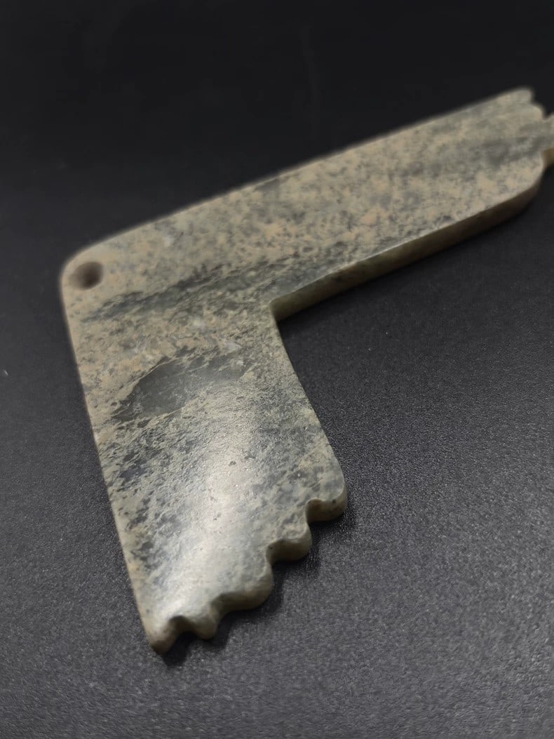 A beautiful Sengoku jade tablet - 6