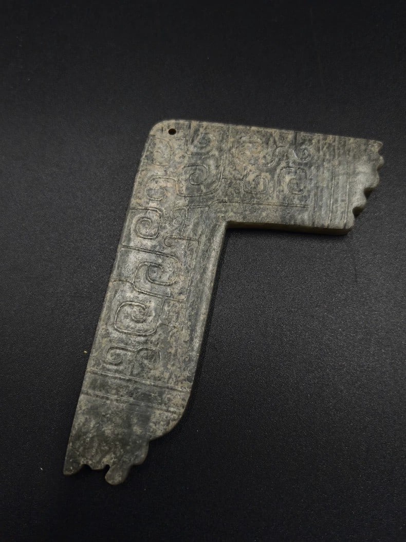 A beautiful Sengoku jade tablet - 9