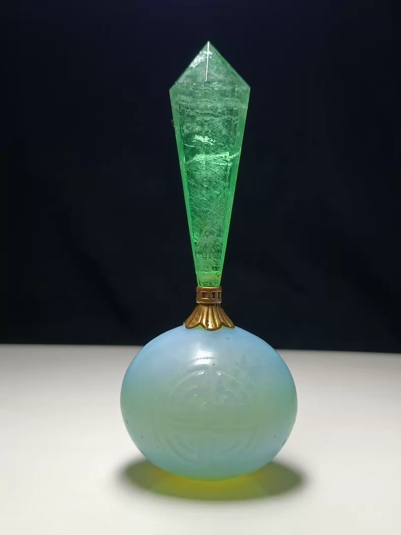 A fine Qing Dynasty grandmother's green-blue glazed official hat top (1 of 8)