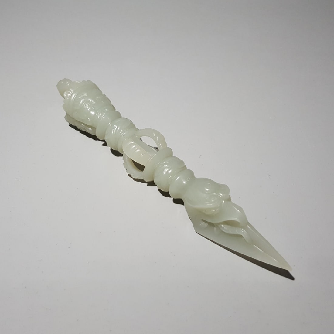 A fine Qing Dynasty Hetian jade vajra pestle (1 of 9)