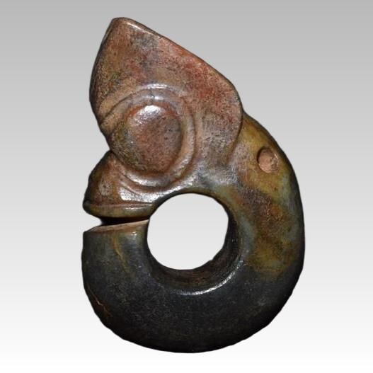 A beautiful Hongshan culture river-milled jade pig dragon: Hongshan Culture Rivermill Jade Pig Dragon SIZE: H:10cm W:290g (The Dimensions Of All Batches Are Manually Measured.If You Need More Detailed Information, Please Contact Our Customer Service Before Bi