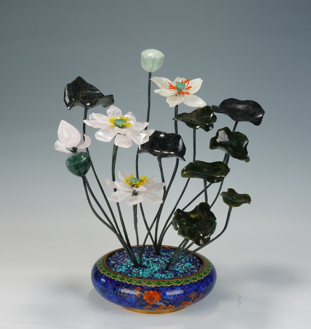 A beautiful late Qing jade bonsai lotus flower (1 of 7)