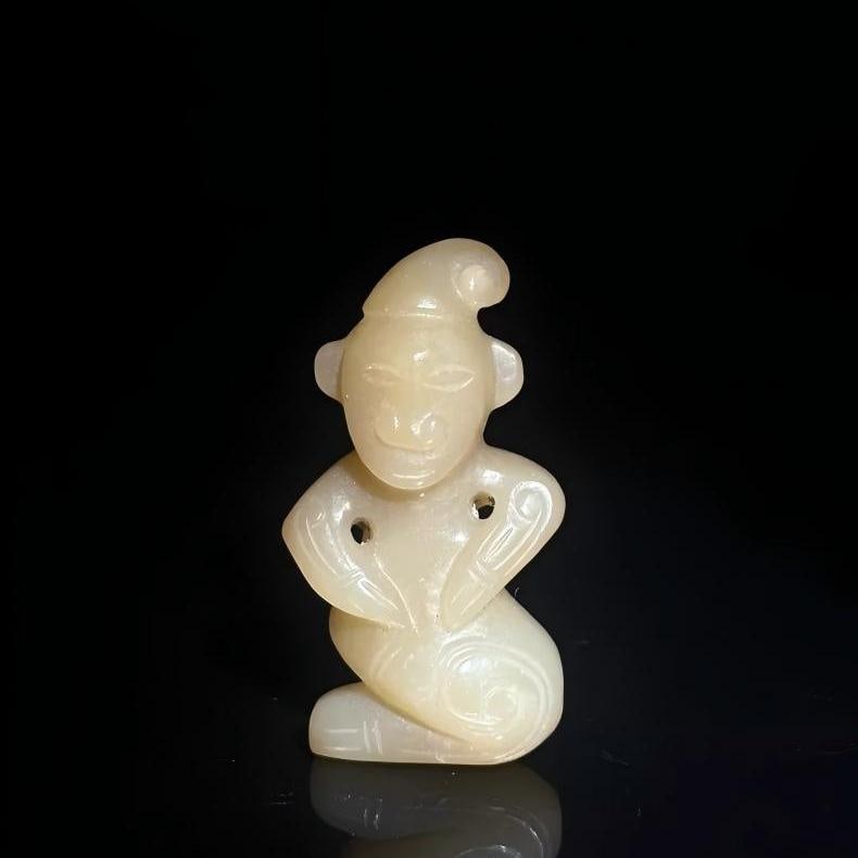 A beautiful Hongshan culture river mill yellow jade figurine: Hongshan Culture, Hemo Huangyu Divine Man SIZE: H:4.7cm (The Dimensions Of All Batches Are Manually Measured.If You Need More Detailed Information, Please Contact Our Customer Service Before Bidding.)