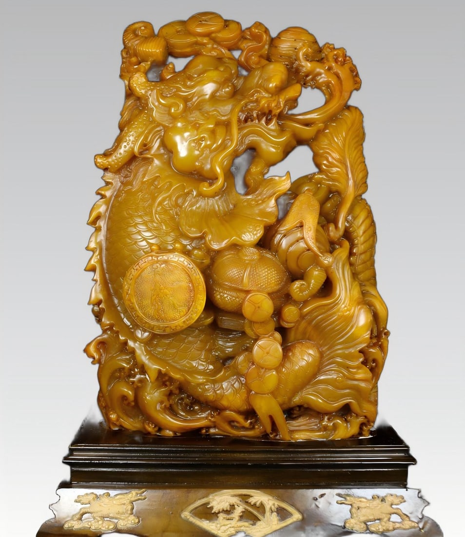A fine Qing Dynasty Shoushan Shitianhuang stone carved [Ao Long] ornament: Qing Dynasty Shoushan Shitianhuang stone carved 'Ao Long' ornament SIZE: 54x34x17cm W:13.5kg (The Dimensions Of All Batches Are Manually Measured.If You Need More Detailed Information, Please Contact 