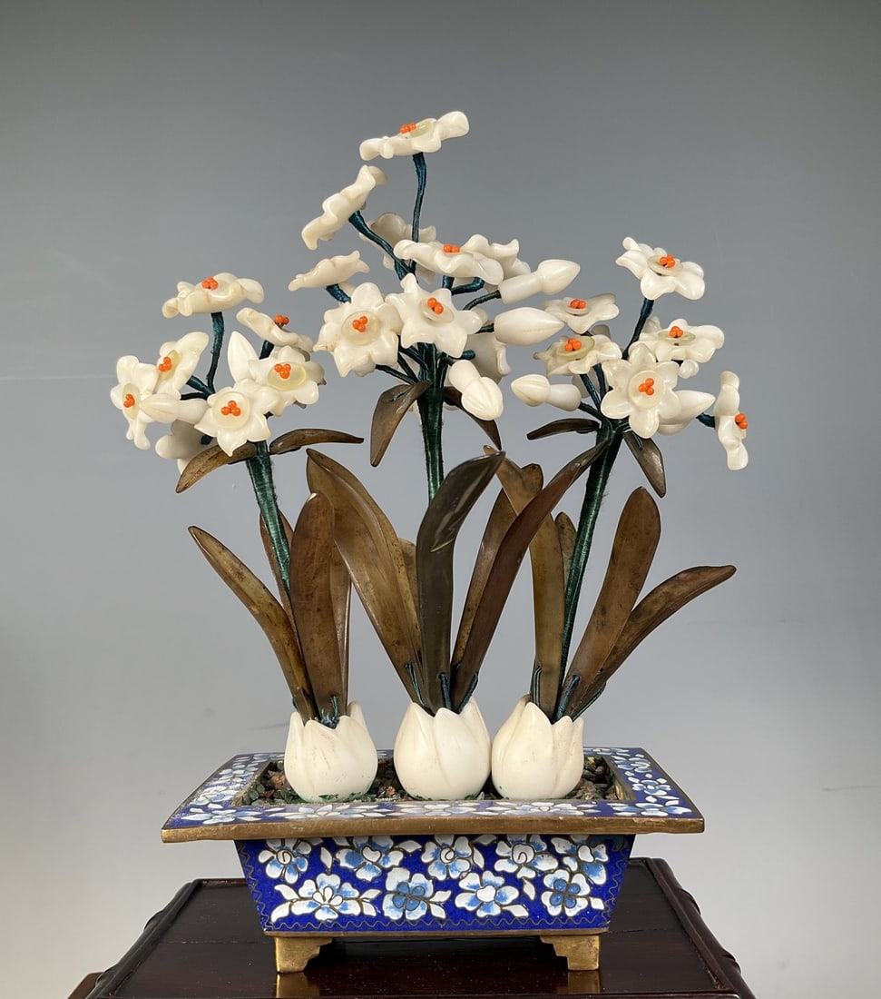 A beautiful late Qing cloisonne jade bonsai narcissus: Late Qing cloisonne jade bonsai narcissus SIZE: H:19cm (The Dimensions Of All Batches Are Manually Measured.If You Need More Detailed Information, Please Contact Our Customer Service Before Bidding.)