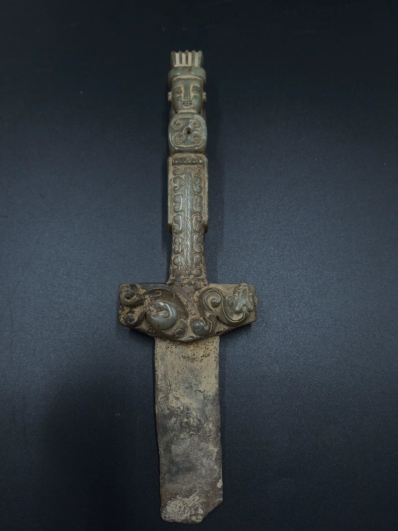 A finely crafted Han Dynasty-style jade-hilted iron sword (1 of 9)