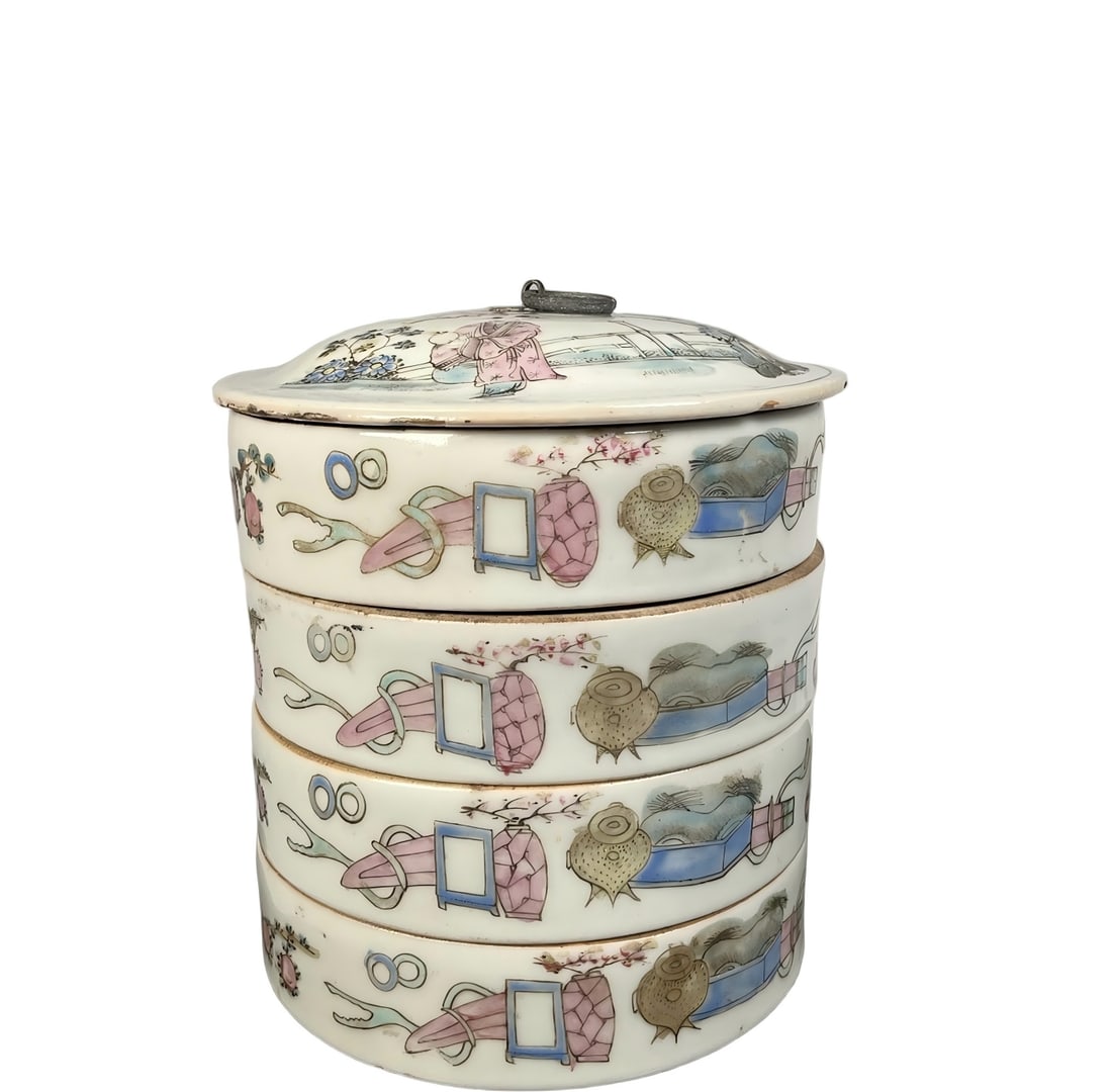 A beautiful Republic of China-era famille rose Qinggong Bogu Patterned Box: Republic of China era famille rose Qinggong antique patterned box SIZE: H:14cm W:12.5cm (The Dimensions Of All Batches Are Manually Measured.If You Need More Detailed Information, Please Contact Our C