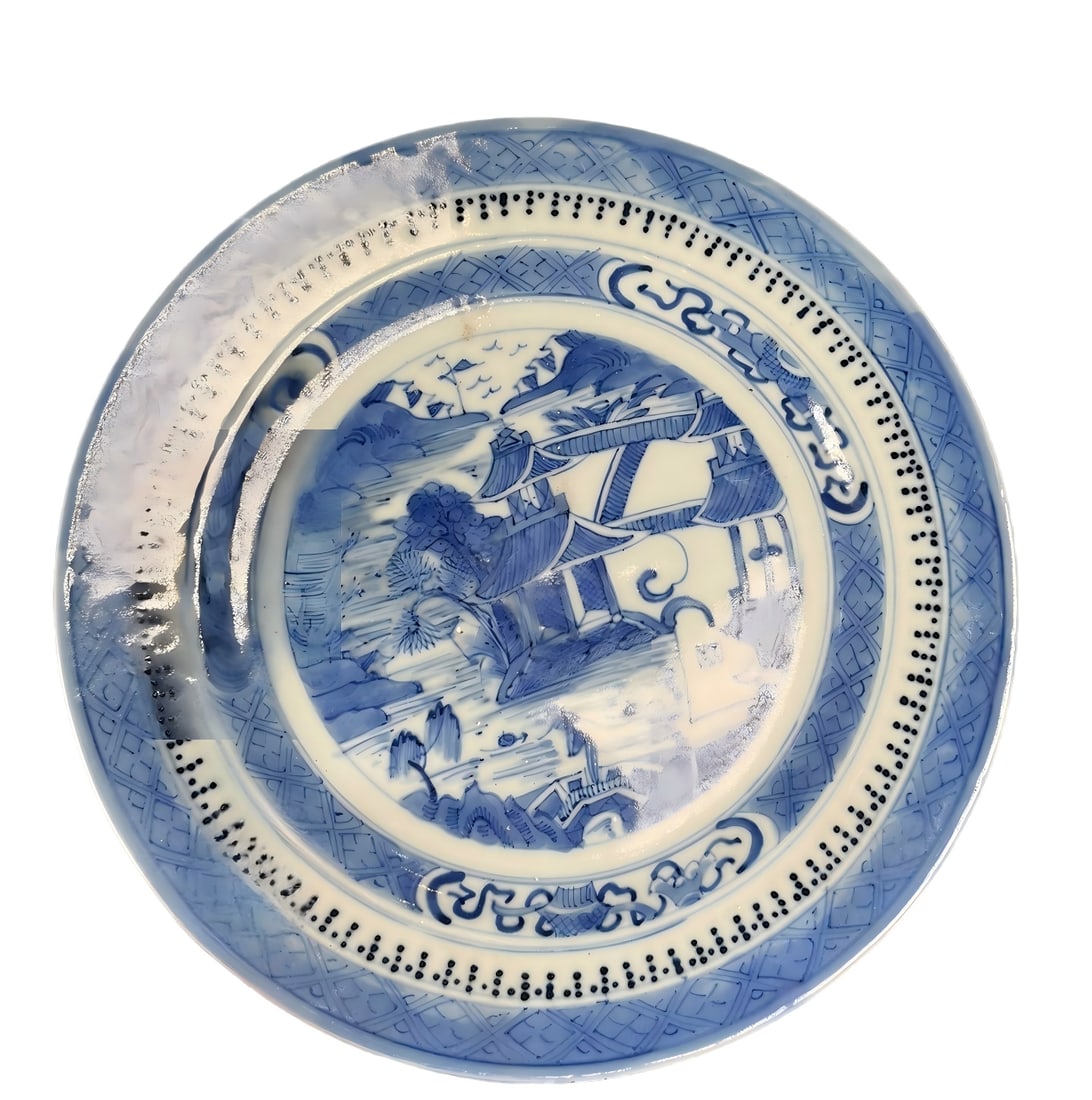 A fine mid-Qing blue-and-white plate with landscape patterns: Mid-Qing period blue-and-white landscape plate with water patterns SIZE: D:22cm (The Dimensions Of All Batches Are Manually Measured.If You Need More Detailed Information, Please Contact Our Customer 