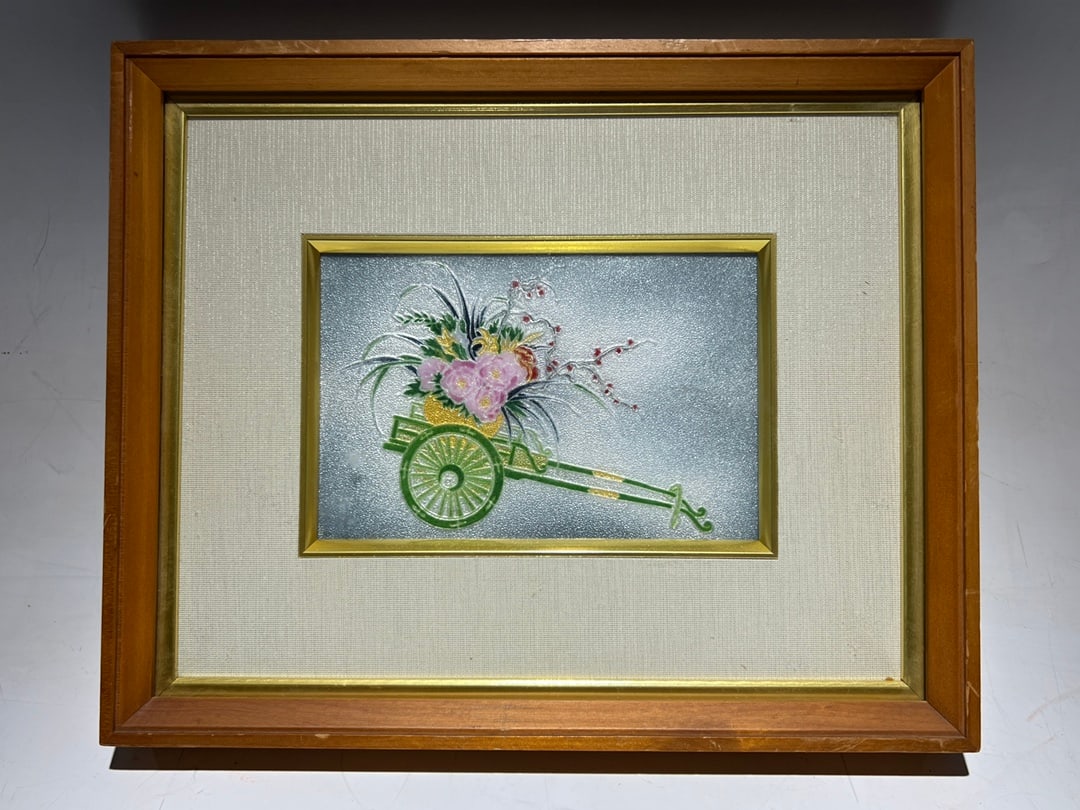 A beautiful Republican-era silver-painted cloisonne firing with a hundred flowers float hanging: Hanging screen of a silver-painted cloisonne firing with a hundred flowers float from the Republic of China era SIZE: Overall 33x26.5cm, painting center 17x11cm (The Dimensions Of All Batches Are Manu