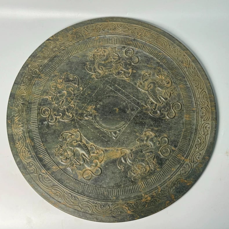 A beautiful Han dynasty jade jade wall - 8