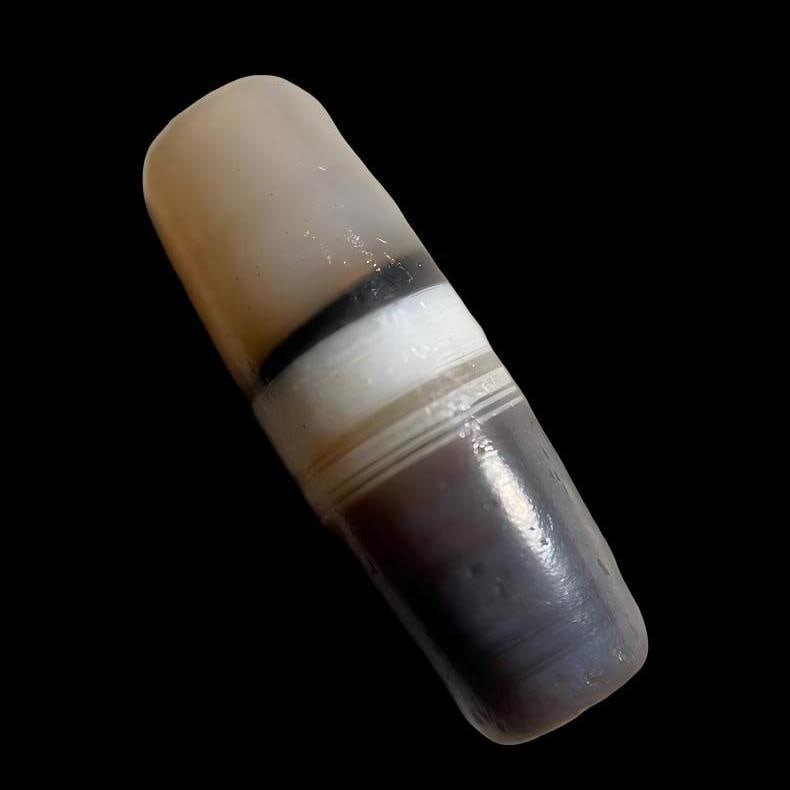 A beautiful West Asian blue silk agate first-line pharmacist: West Asia Blue Silk Silk Agate is a top-tier pharmacist SIZE: H: Approximately 4cm (The Dimensions Of All Batches Are Manually Measured.If You Need More Detailed Information, Please Contact Our Custom
