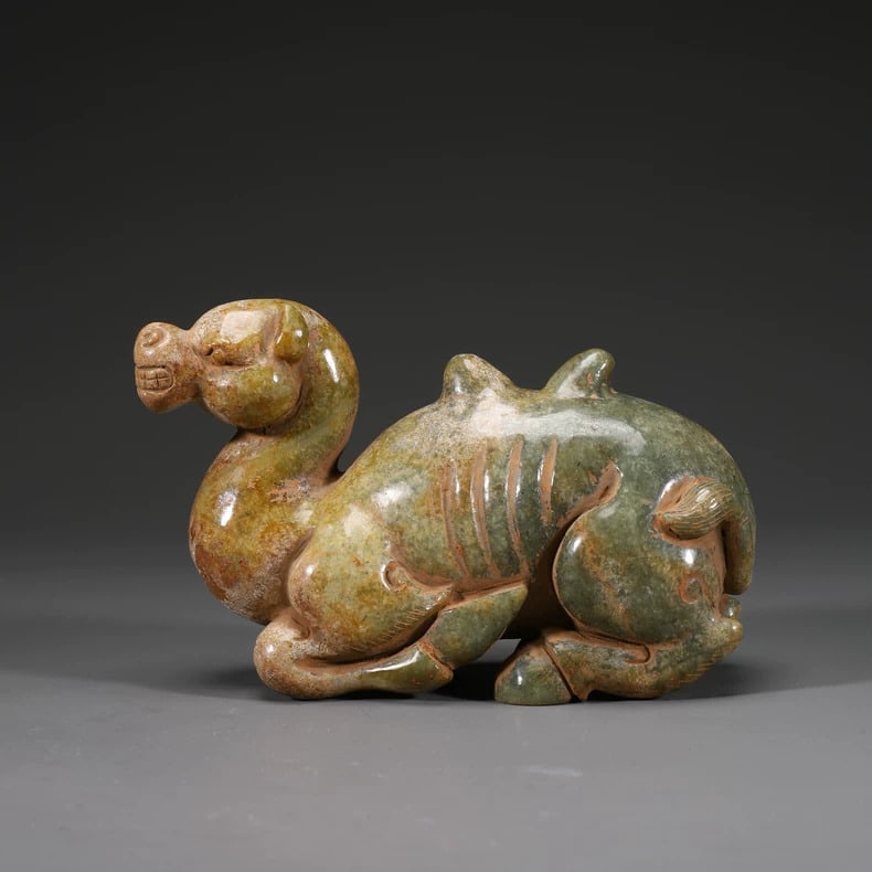 A beautiful Ming Dynasty jade camel ornament: Ming Dynasty jade carved camel ornaments SIZE: L:13.3cm H:8.2cm W:105g (The Dimensions Of All Batches Are Manually Measured.If You Need More Detailed Information, Please Contact Our Customer Service B