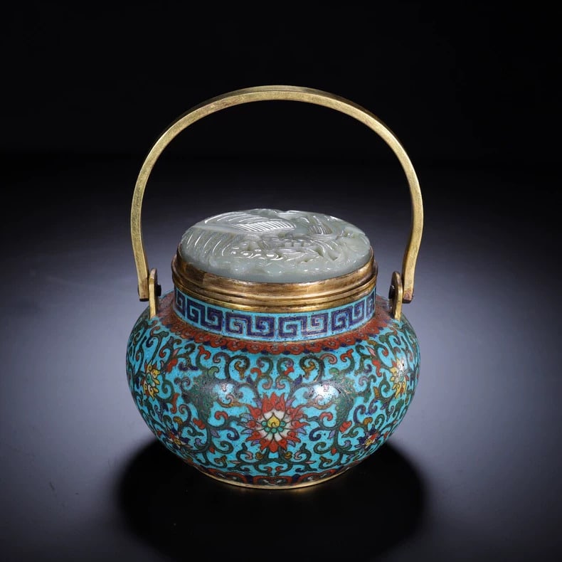 A beautiful Qing Dynasty cloisonne inlaid jade hand warmer: Qing Dynasty cloisonne inlaid jade hand warmer SIZE: L:12.5cm W:12.5cm H:16cm (The Dimensions Of All Batches Are Manually Measured.If You Need More Detailed Information, Please Contact Our Customer Se