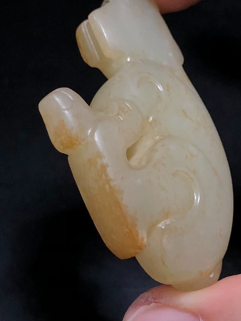 A delicate Han Dynasty jade beast - 7