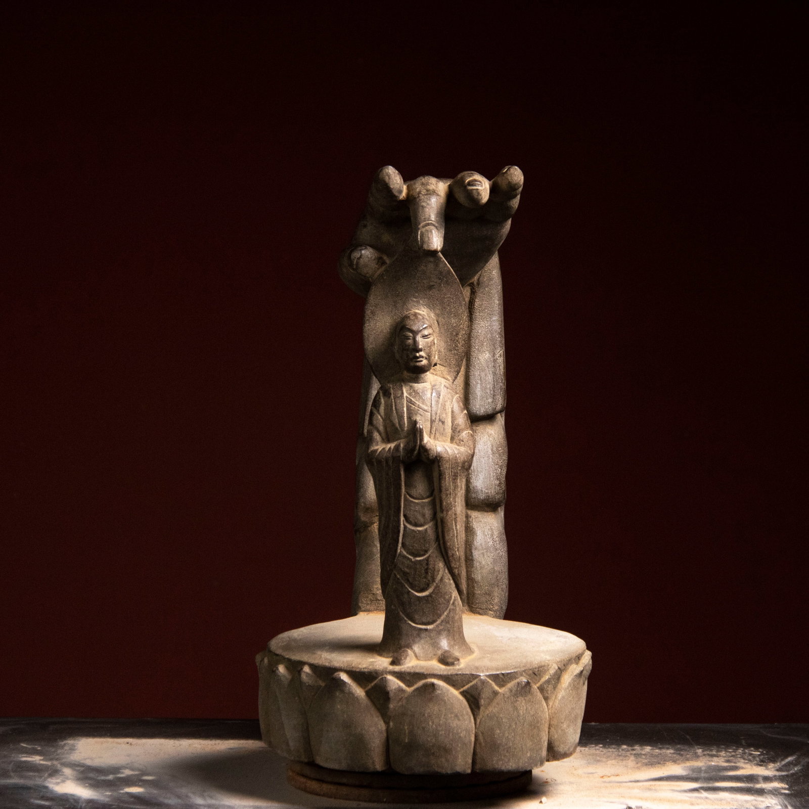 A fine Han Dynasty bluestone Buddha statue: Han Dynasty bluestone Buddha statue SIZE: H:41cm L:32cm W:24cm (The Dimensions Of All Batches Are Manually Measured.If You Need More Detailed Information, Please Contact Our Customer Service Before Bi