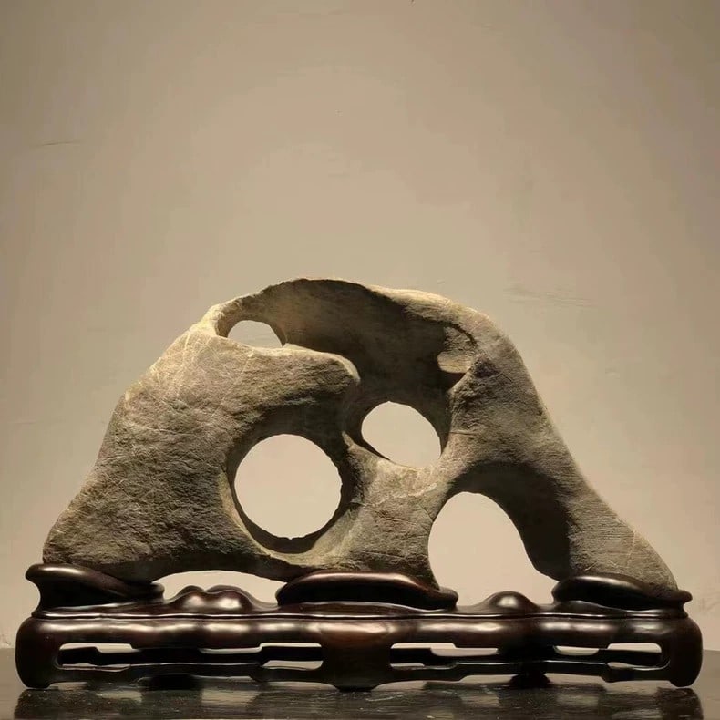 A fine Qing Dynasty Taihu stone carving ornament: Qing Dynasty Taihu stone carving ornament SIZE: 42x12x26cm (The Dimensions Of All Batches Are Manually Measured.If You Need More Detailed Information, Please Contact Our Customer Service Before