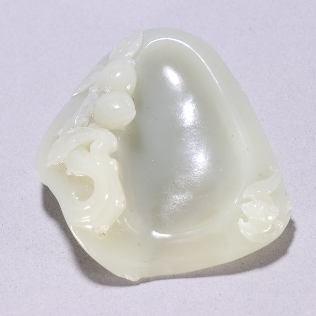 A beautiful Qing Dynasty Hetian jade with a double brush of fortune and longevity (1 of 9)