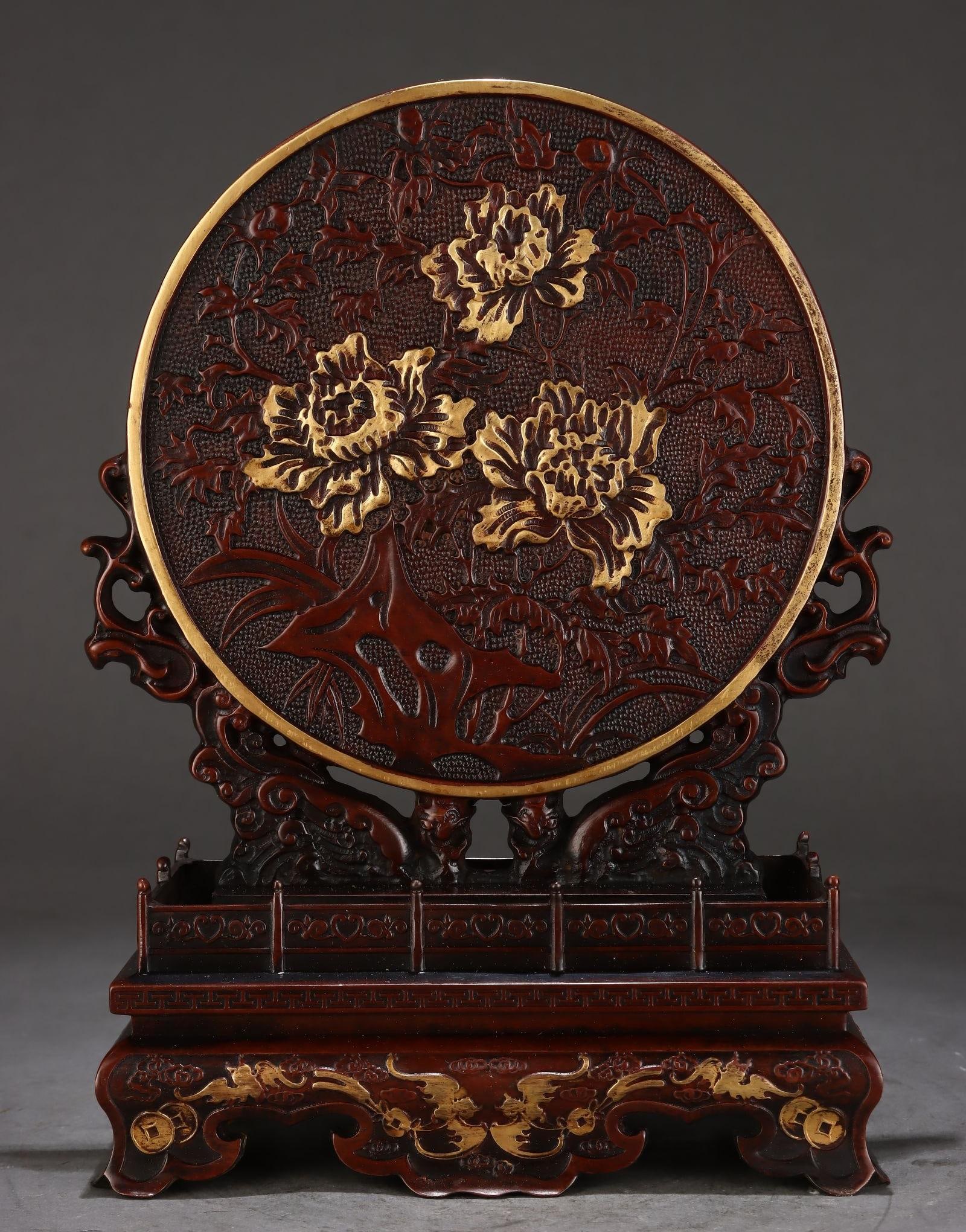 A fine Ming Dynasty copper-plated gilded screen with blooming wealth patterns: Ming Dynasty copper-inlaid gilded flower blooming wealth pattern inserted screen SIZE: H:27.6cm W:19.5cm W:4.4kg (The Dimensions Of All Batches Are Manually Measured.If You Need More Detailed Informat