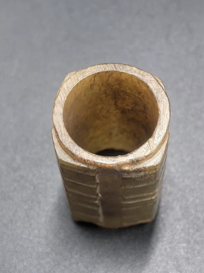 A beautiful Ming Dynasty jade cong strap - 6