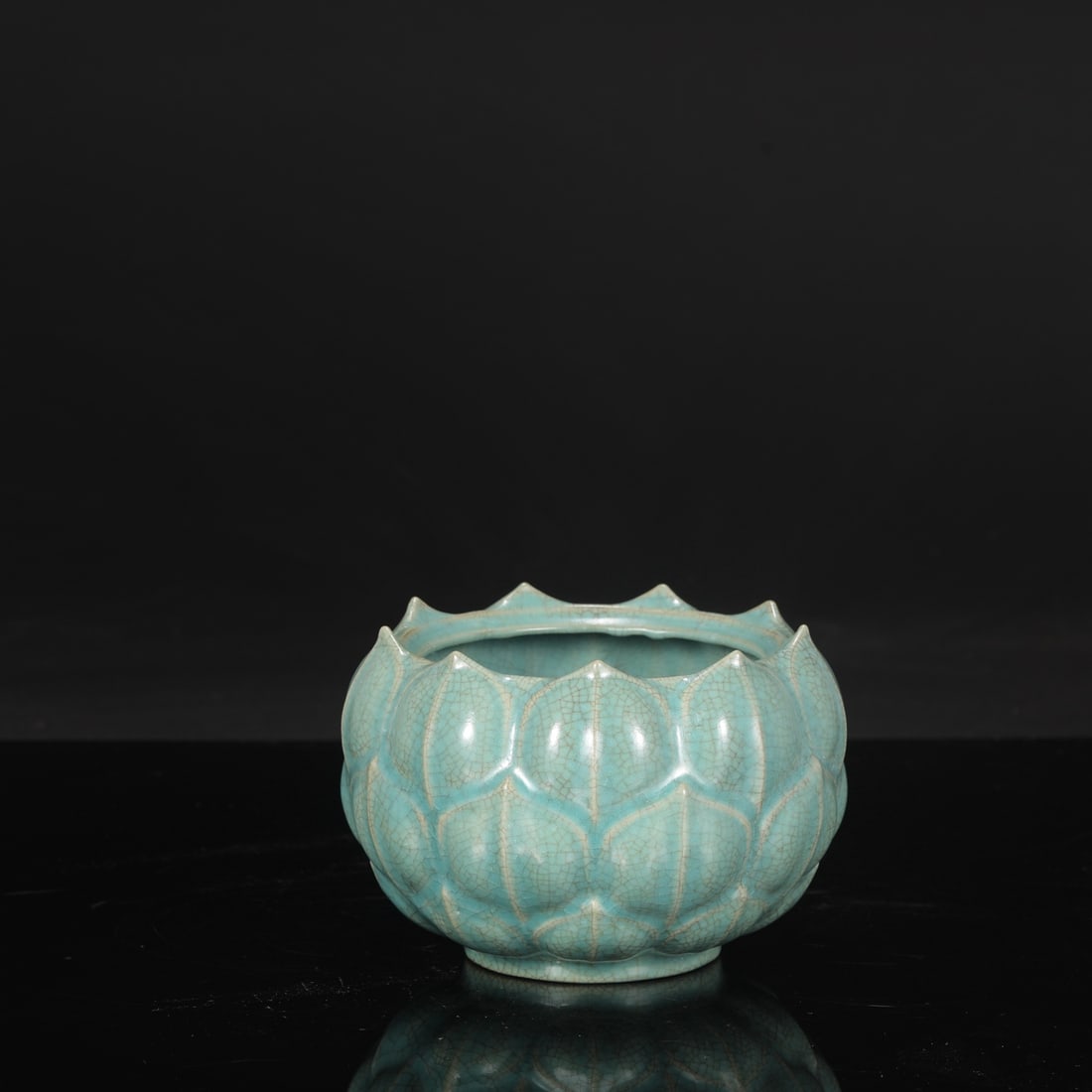 A fine Northern Song Ru kiln celadon celadon glaze deep-bellied bowl basin with lotus petal patterns: Northern Song Ru kiln sky-blue glazed lotus petal pattern deep-bellied large bowl basin SIZE: H:12.5cm D:13cm (The Dimensions Of All Batches Are Manually Measured.If You Need More Detailed Information