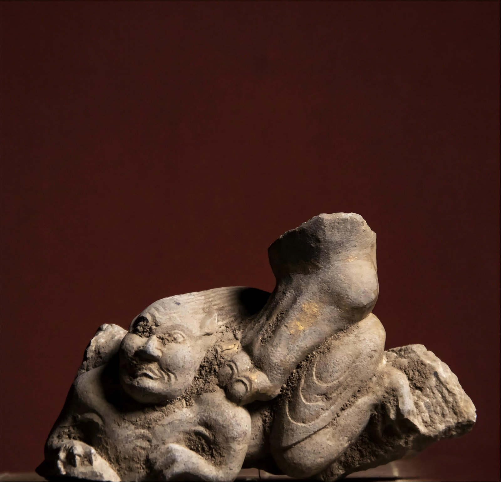 A fine portrait of a Han dynasty Hu warrior: Portrait of a Han dynasty Hu strongman SIZE: L:18cm (The Dimensions Of All Batches Are Manually Measured.If You Need More Detailed Information, Please Contact Our Customer Service Before Bidding.)