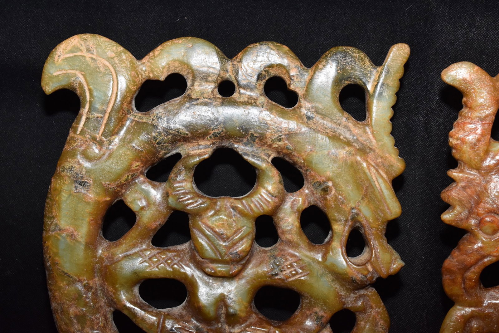 An Exquisite Hemo Jade Figure Pattern Ornament - 3