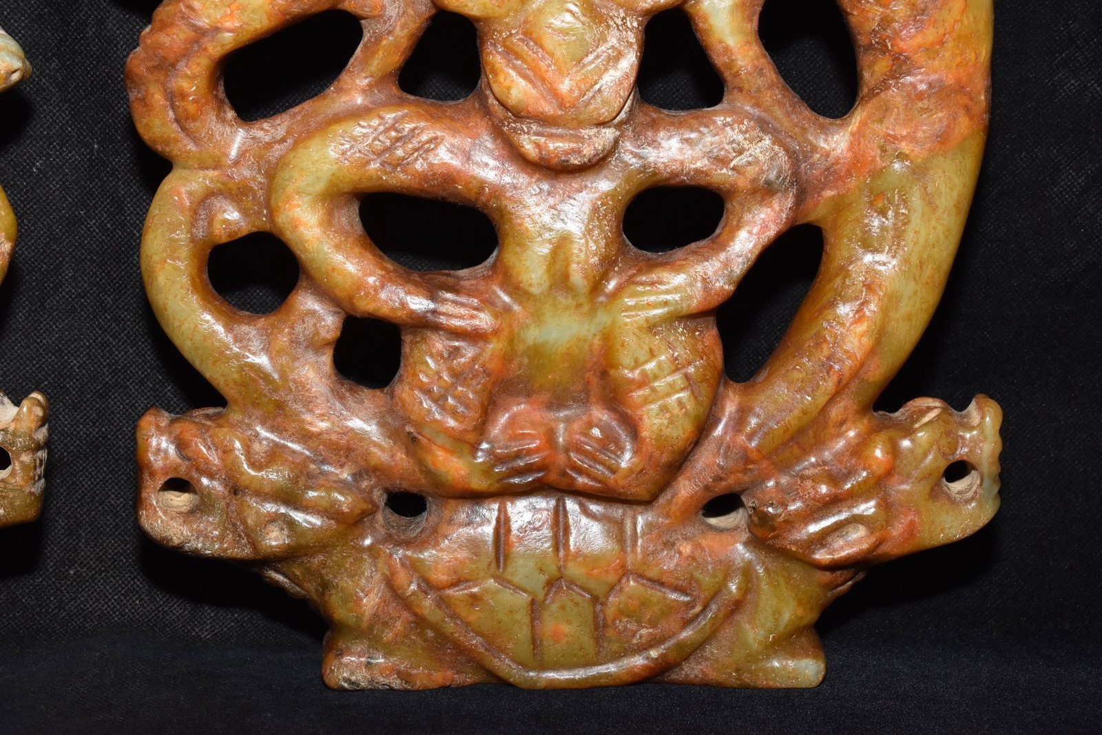 An Exquisite Hemo Jade Figure Pattern Ornament - 5