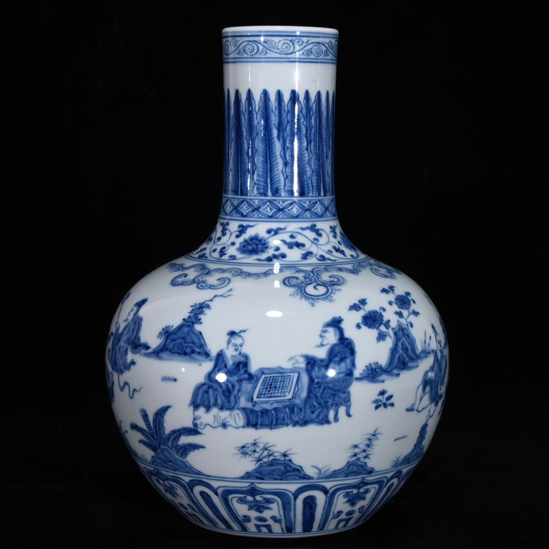 An Exquisite Blue and White Lotus Pattern Character and Story Pattern Vase: An Exquisite Blue and White Lotus Pattern Character and Story Pattern Vase Ming Dynasty, China Chenghua Six-character Mark Size:30.5cmx21.5cm (The Dimensions Of All Batches Are Manually Measured.If