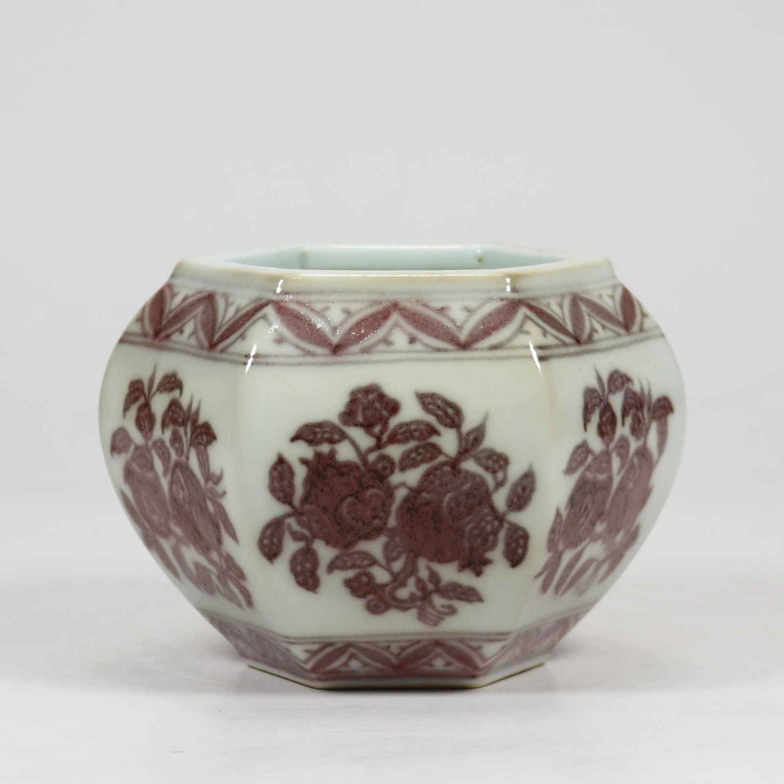 An Exquisite Underglaze-Red Pomegranate Pattern Brush Washer - 2