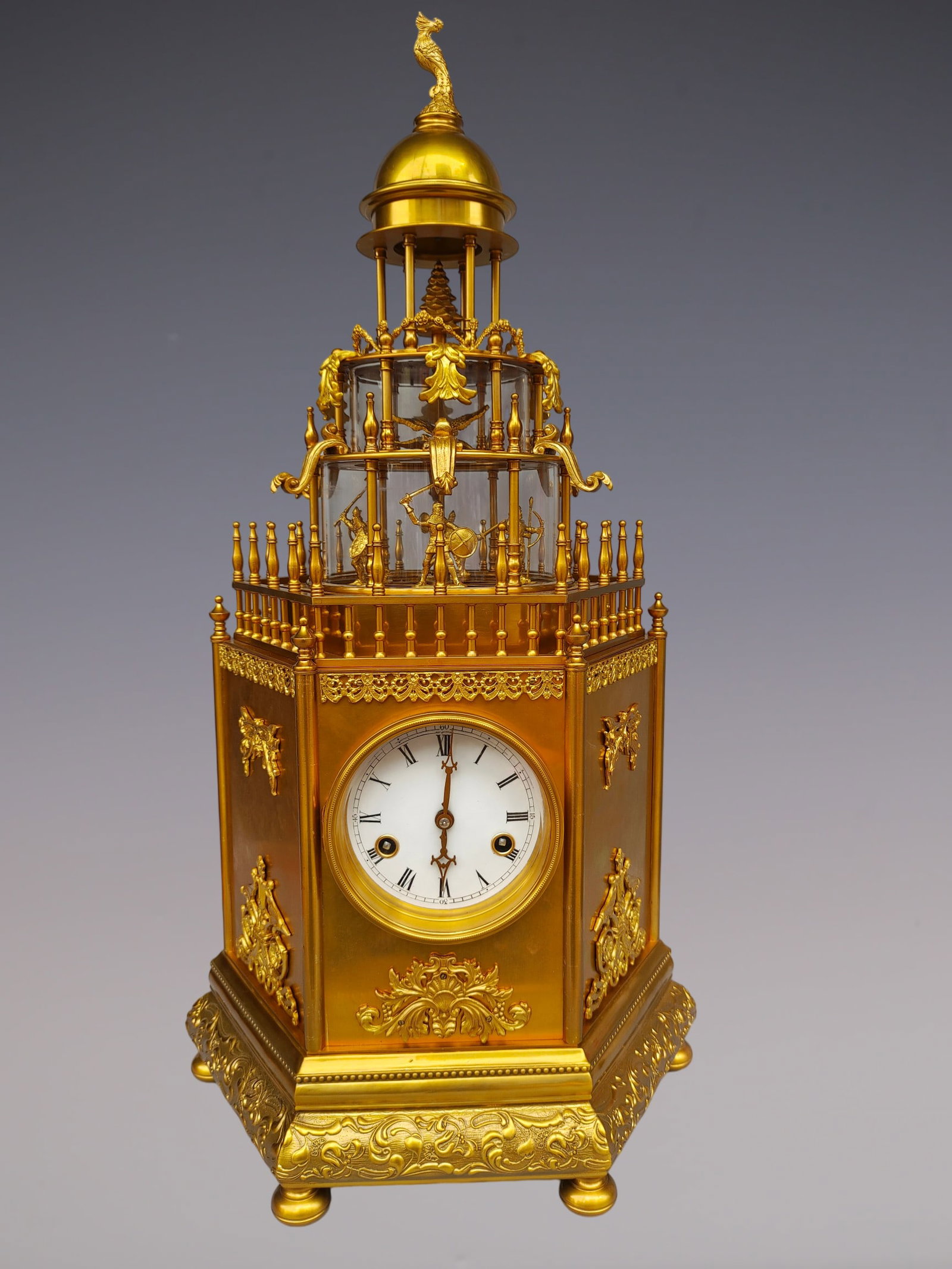 An Exquisite Gilt Bronze Lotus Pattern Clock: An Exquisite Gilt Bronze Lotus Pattern Clock Qing Dynasty, China Size:72cmx40cmx36cm (The Dimensions Of All Batches Are Manually Measured.If You Need More Detailed Information, Please Contact Our Cust