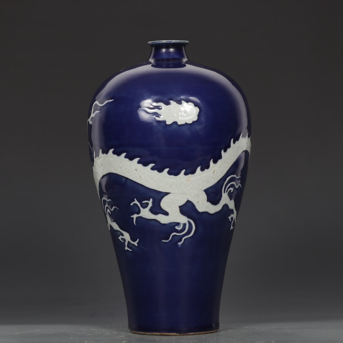 An Exquisite Ji Blue Glazed Dragon Pattern Vase - 5