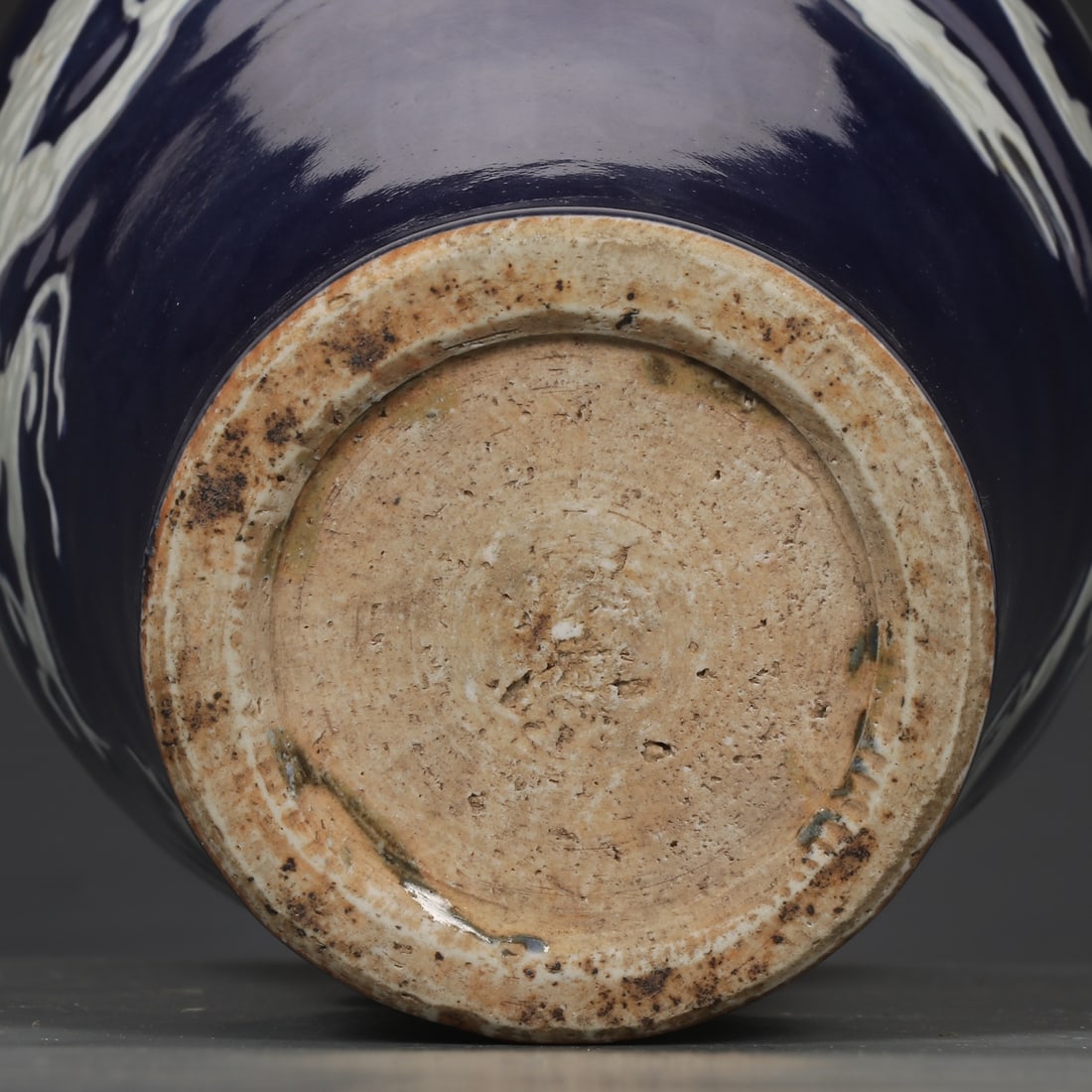 An Exquisite Ji Blue Glazed Dragon Pattern Vase - 9