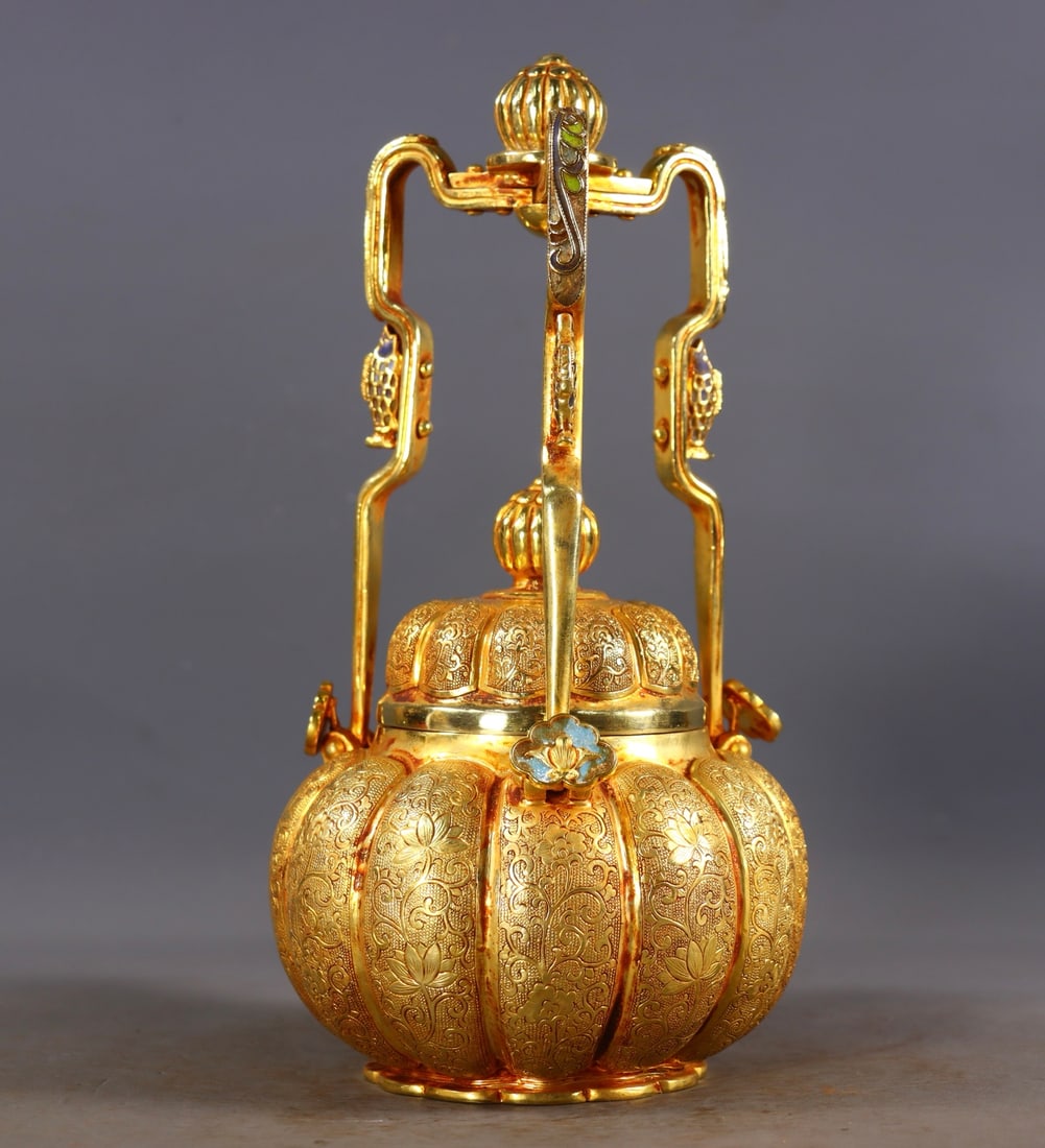 An Exquisite Gilt Bronze Flower Pattern Ewer - 5