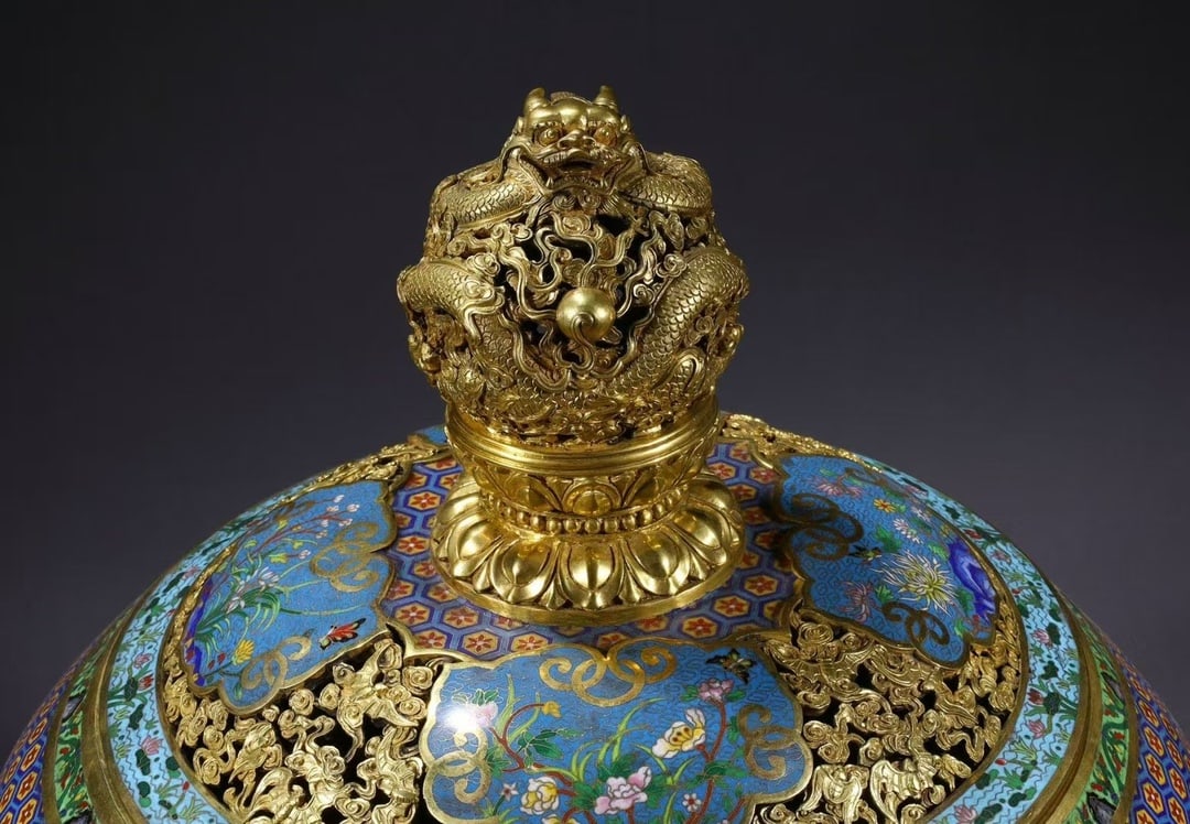 An Exquisite Cloisonne Dragon Pattern Flower and Butterfly Pattern Double-Ears and Tripod Censer - 2