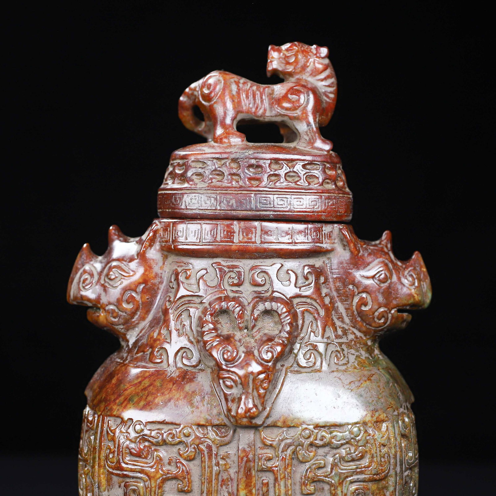 An Exquisite White Jade Rhinoceros Pattern Vase - 5
