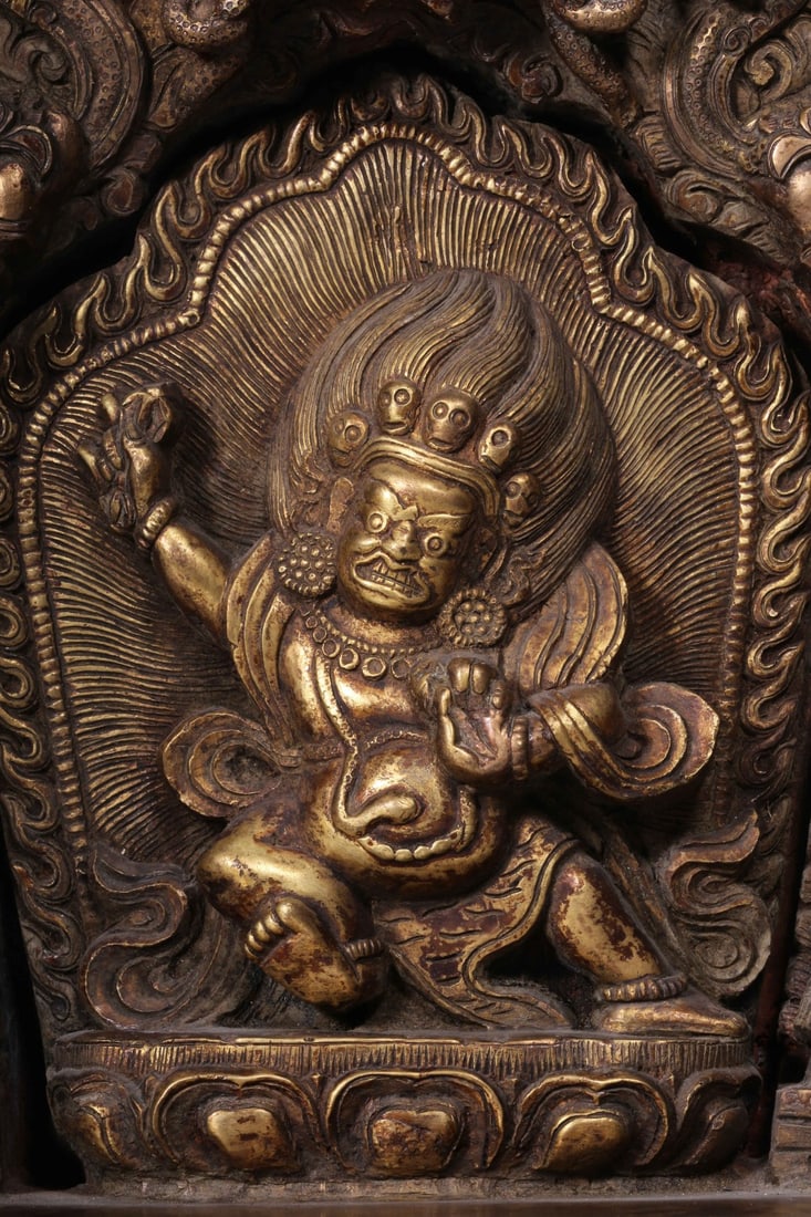 An Exquisite Gilt Bronze Niche - 2