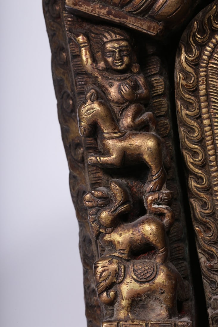 An Exquisite Gilt Bronze Niche - 4