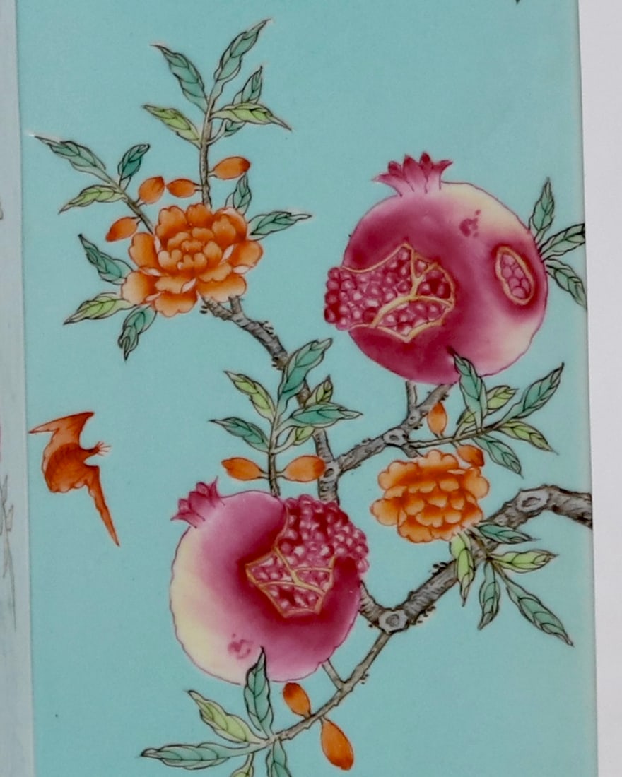 An Exquisite Green Glazed Pomegranate Pattern Vase - 5