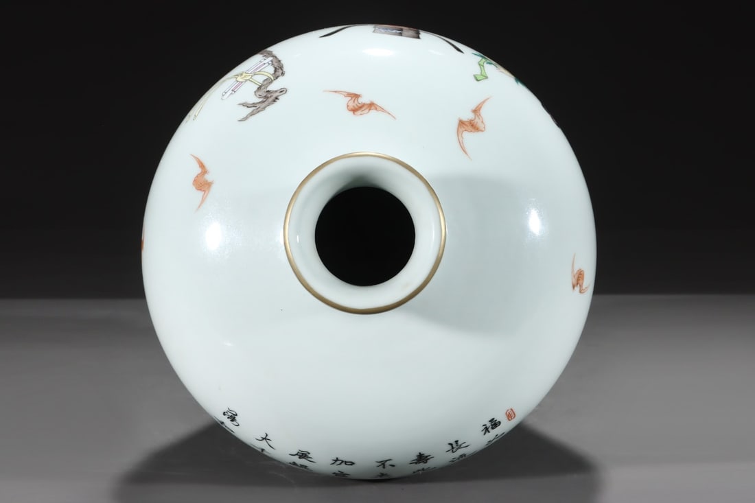 An Exquisite Famille-Rose Painted Gold Character and Story Pattern with poem Vase - 3