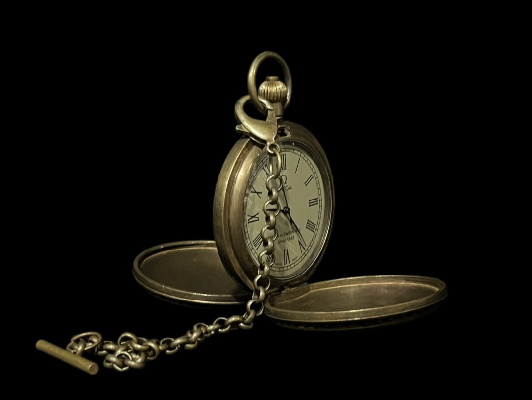 An Exquisite Bronze Figure Pattern Pocket watch - 4