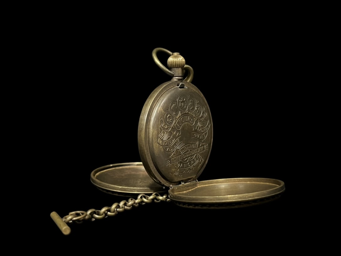 An Exquisite Bronze Figure Pattern Pocket watch - 6