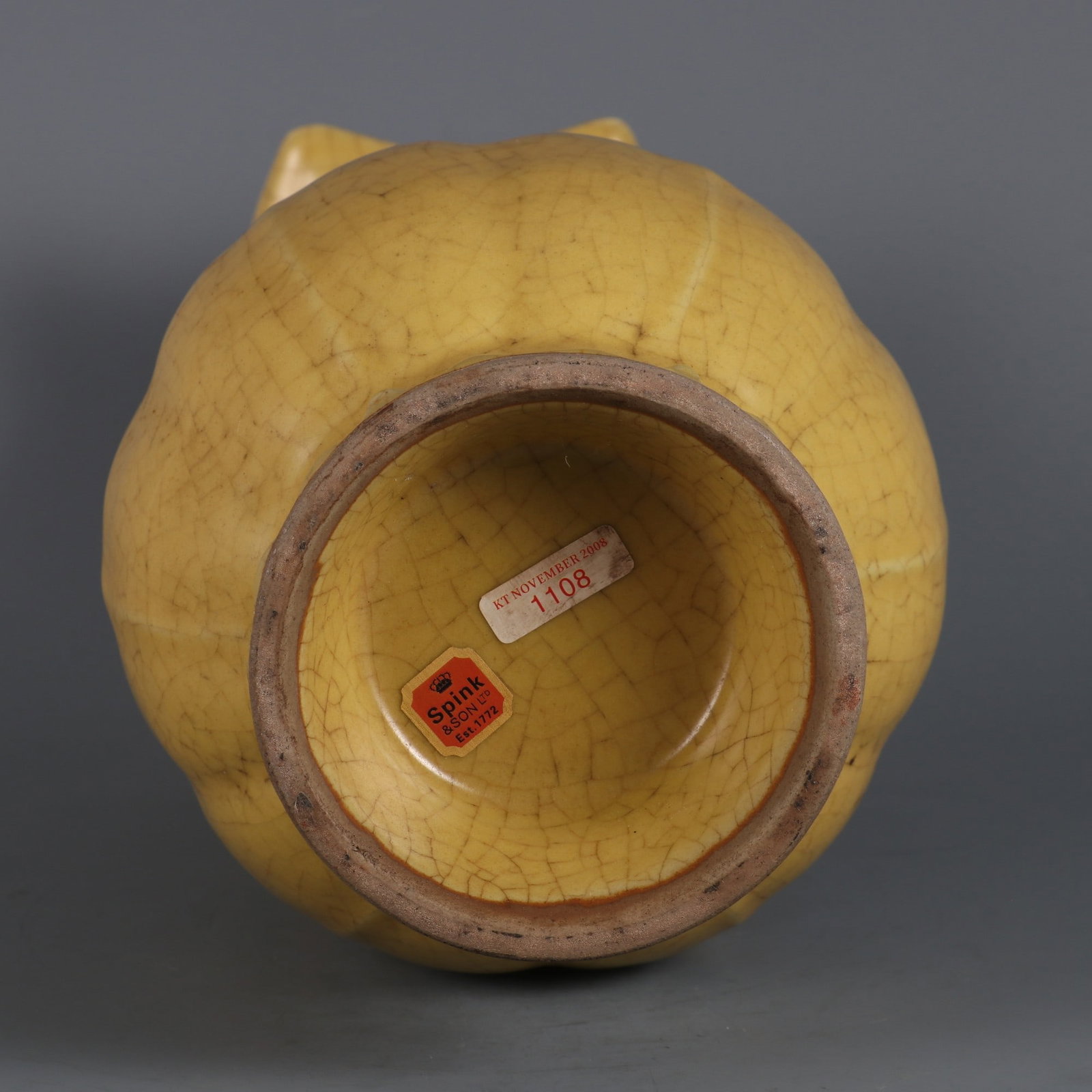 An Exquisite Ge yao Double-Ears Vase - 9