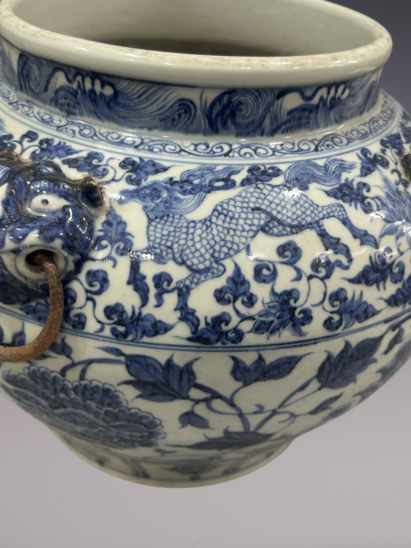 An Exquisite Blue and White Lotus Pattern Kylin Pattern Jar - 4